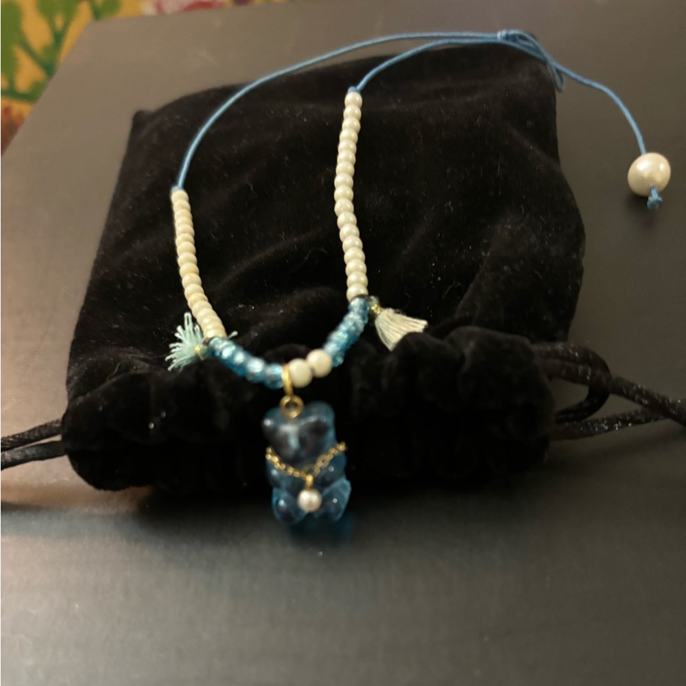 Teddy bear chocker